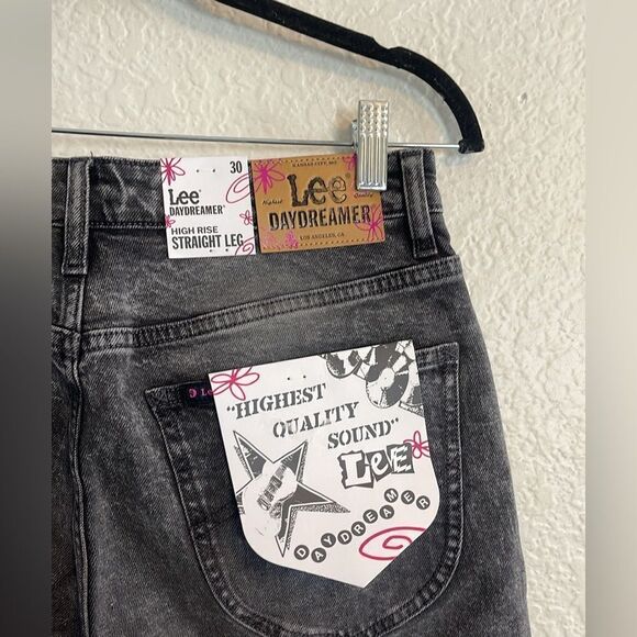 Lee x Daydreamer Women's High Rise 90’s Straight leg Jeans in washed black. 30 - Picture 9 of 11